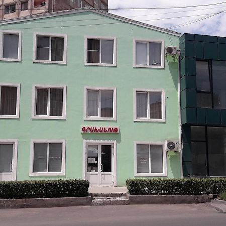 Hotel Sunshine Erevan Esterno foto